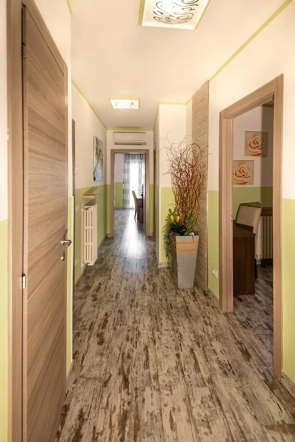 Apartamento Appartamento K Torri Del Benaco Itália