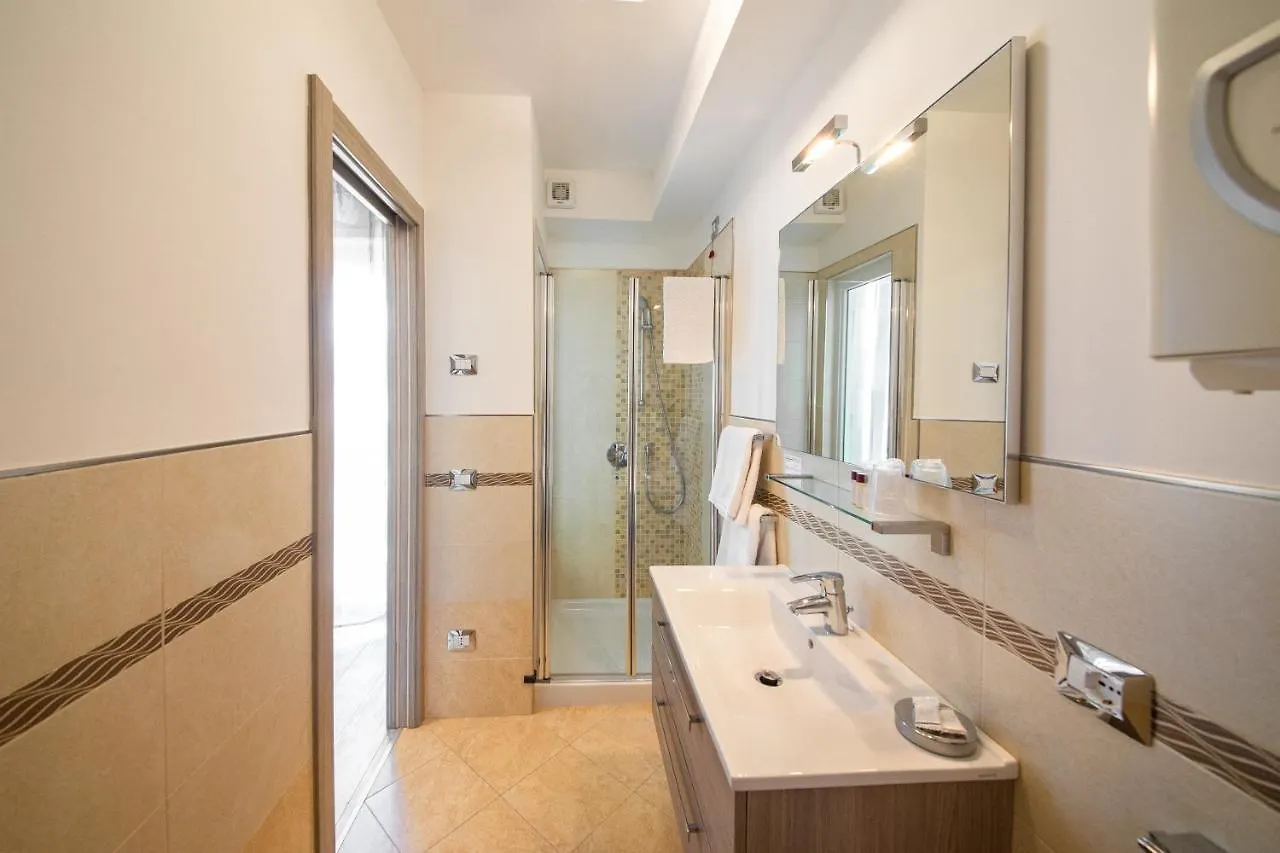 Apartment Appartamento K Torri Del Benaco